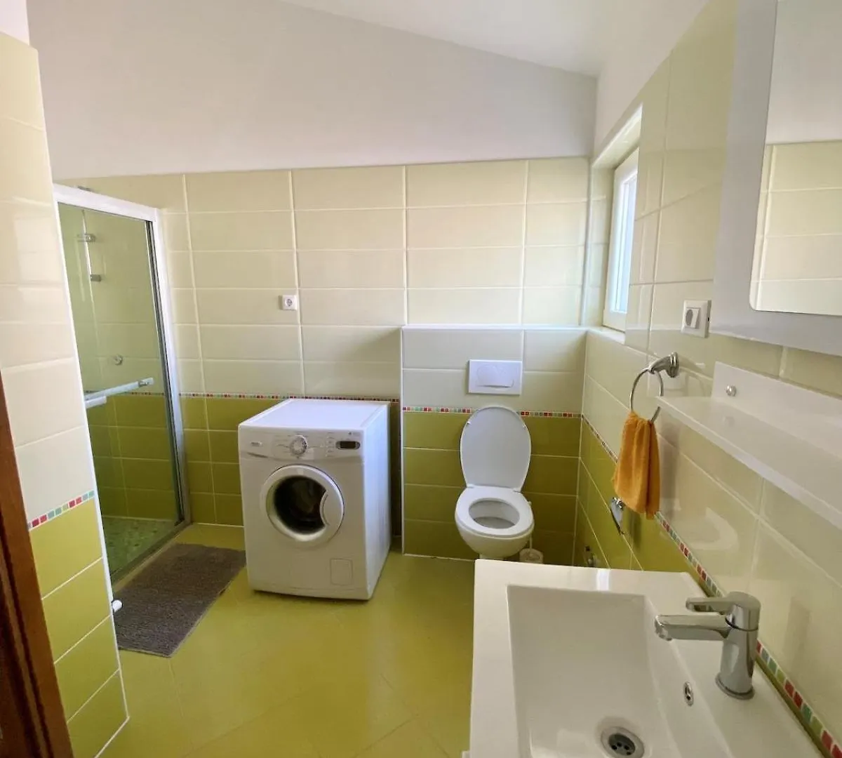 Apartment In Porec 4 Bedroom